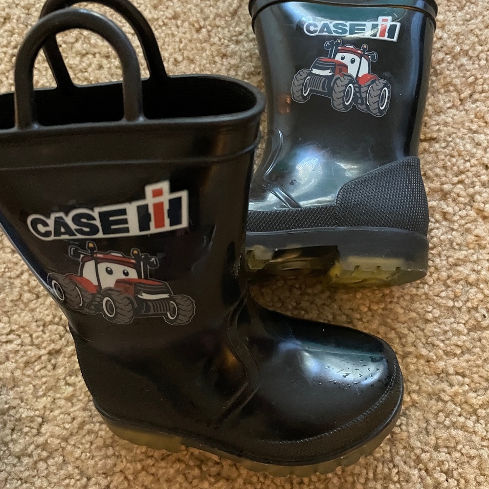 Light up Baby rain boots size 6